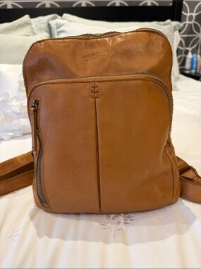 AMERICAN LEATHER CO. LEATHER BACKPACK